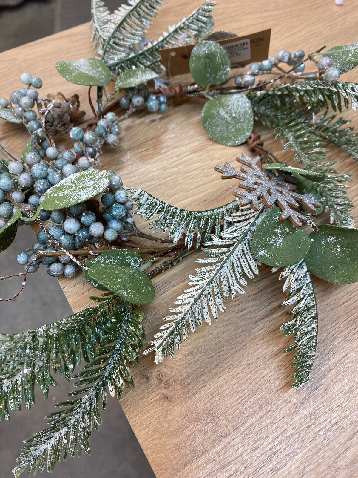 Fir Berry & Snowflake Candle Ring