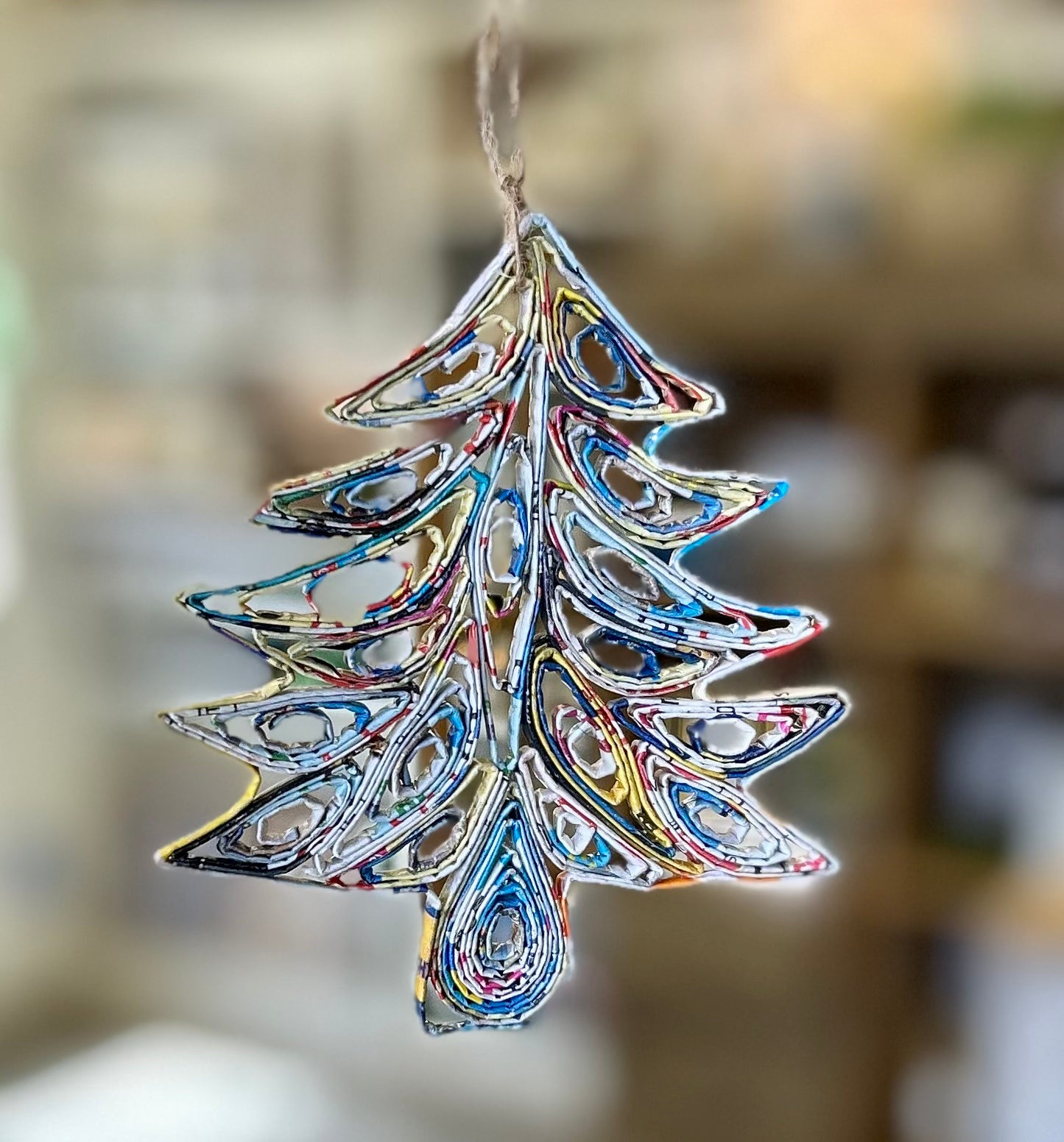 Orn xmas Tree Recycled Mag